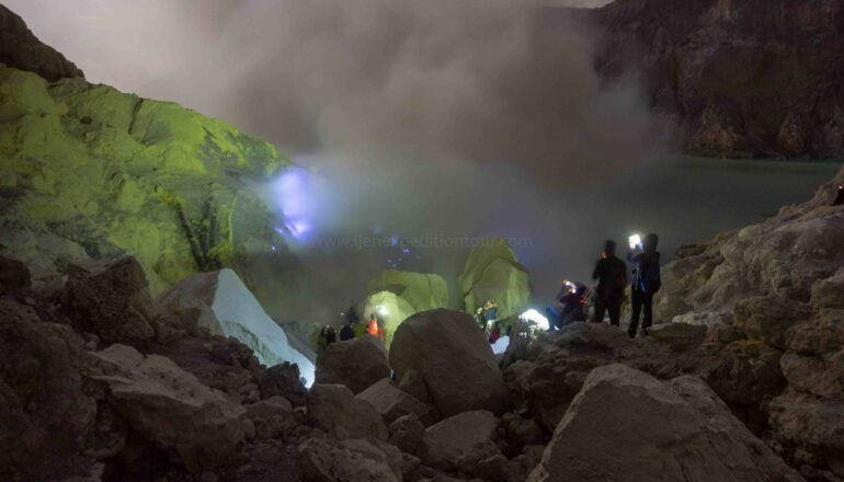 Ijen Crater Tour From Munduk Bali Day Blue Fire Tour