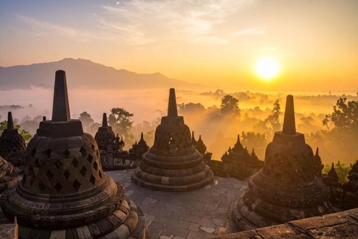 Borobudur Temple Java tour package