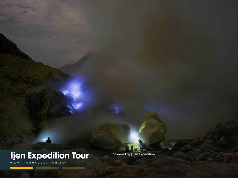 Blue fire phenomenon at Ijen Crater on Bromo Ijen Tour from Surabaya