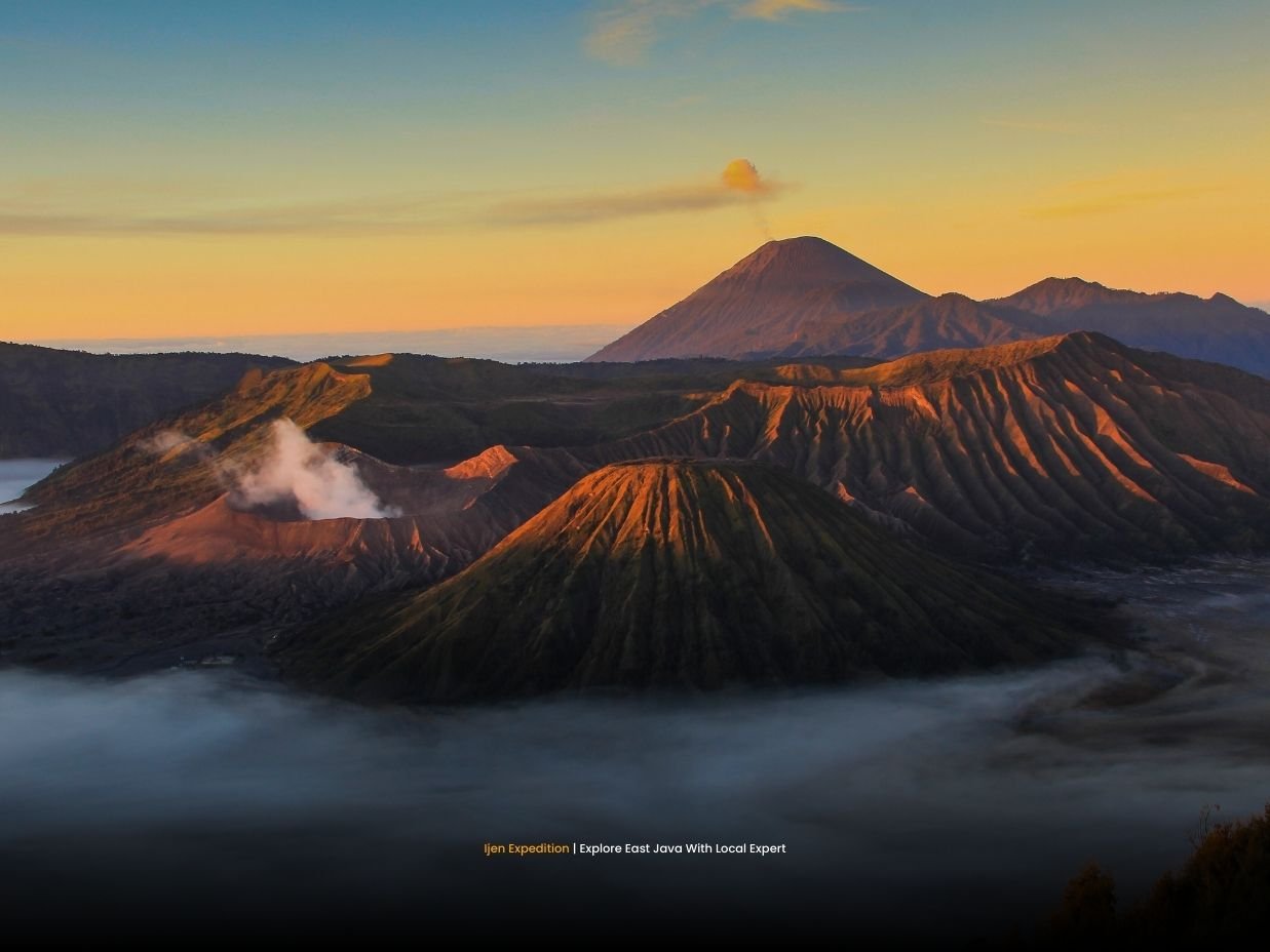 mount-bromo-morning-light-caldera-view.